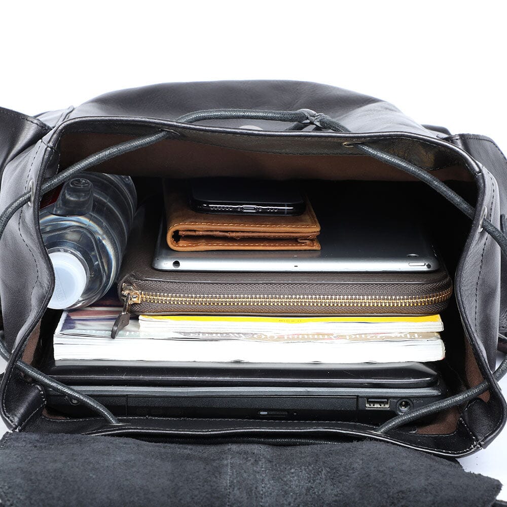 Bodo™ - Kleiner schwarzer Lederrucksack