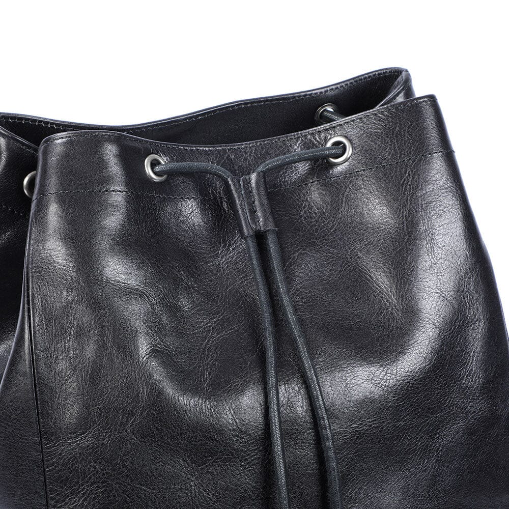 Bodo™ - Kleiner schwarzer Lederrucksack